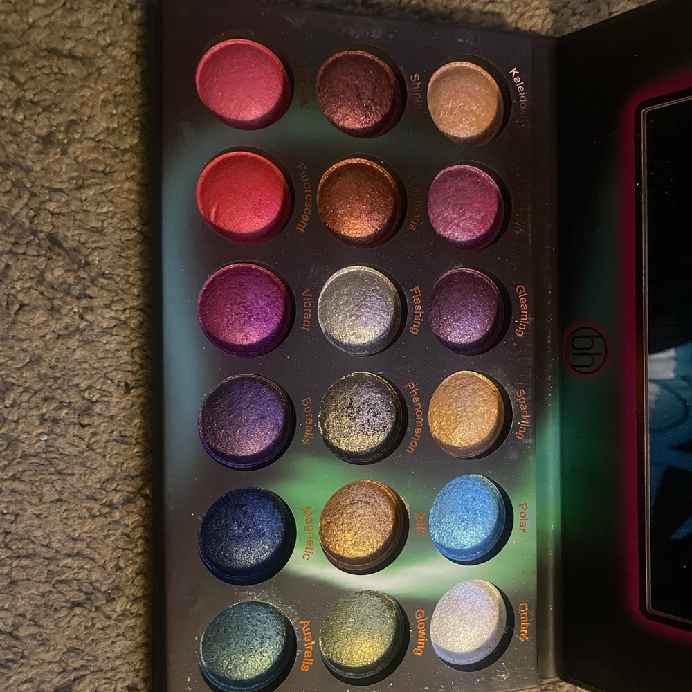 By cosmetics Aurora lights palette.